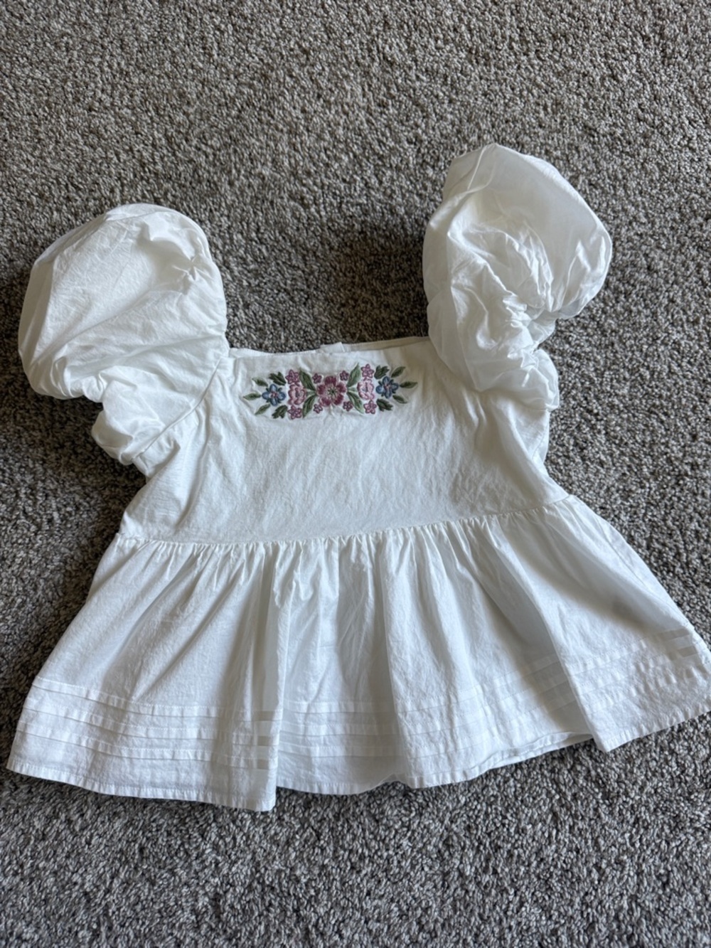 Janie and Jack White Puff Sleeve Embroidered Peplum Top - Kids